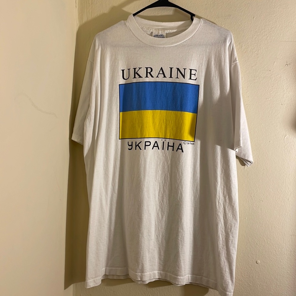 VINTAGE UKRAINE FLAG T SHIRT MADE IN USA SINGLE STITCH